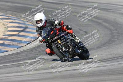 media/Dec-01-2025-Moto Forza (Mon) [[2daa91e15f]]/2-Intermediate Group/Session 2 (Turns 9 and 10)/